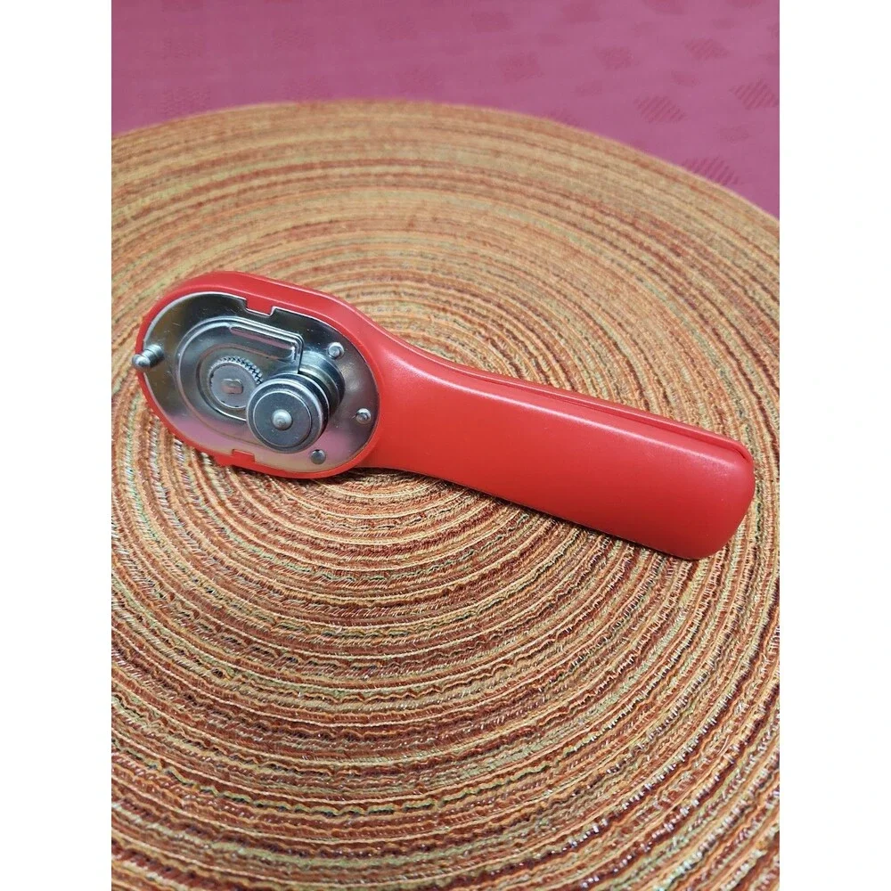 Kuhn Rikon Auto Saftey Lid Lifter Can Opener In Red Made In Switzerland EUC